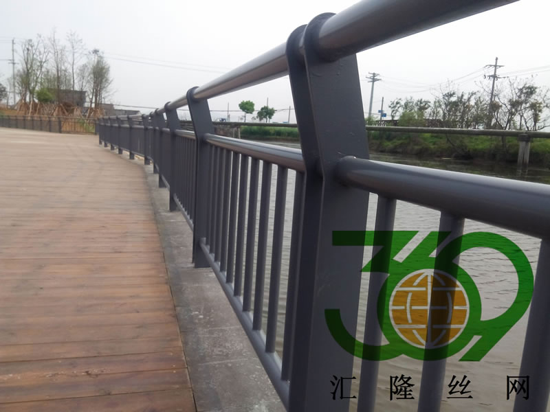 橋梁防撞護欄