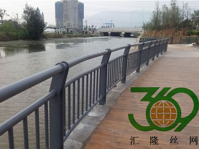 橋梁防撞護欄