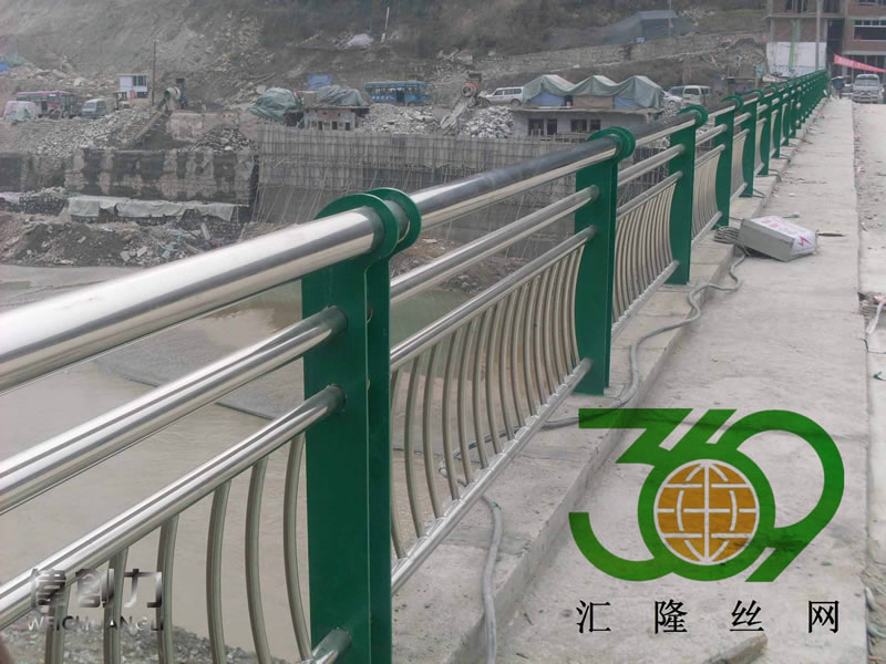 橋梁防撞護欄