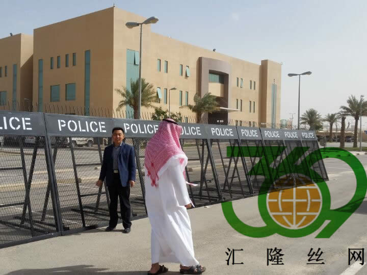upfiles/dao-ci-wang/dao-ci-wang-6.jpg刀刺網(wǎng)布障車